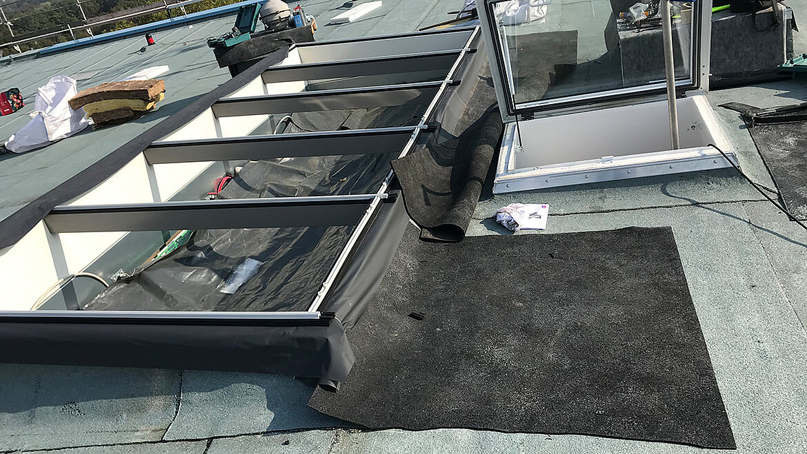 Willy-Brandt-Realschule in Herten während der Montage eines Glasdachs PR60