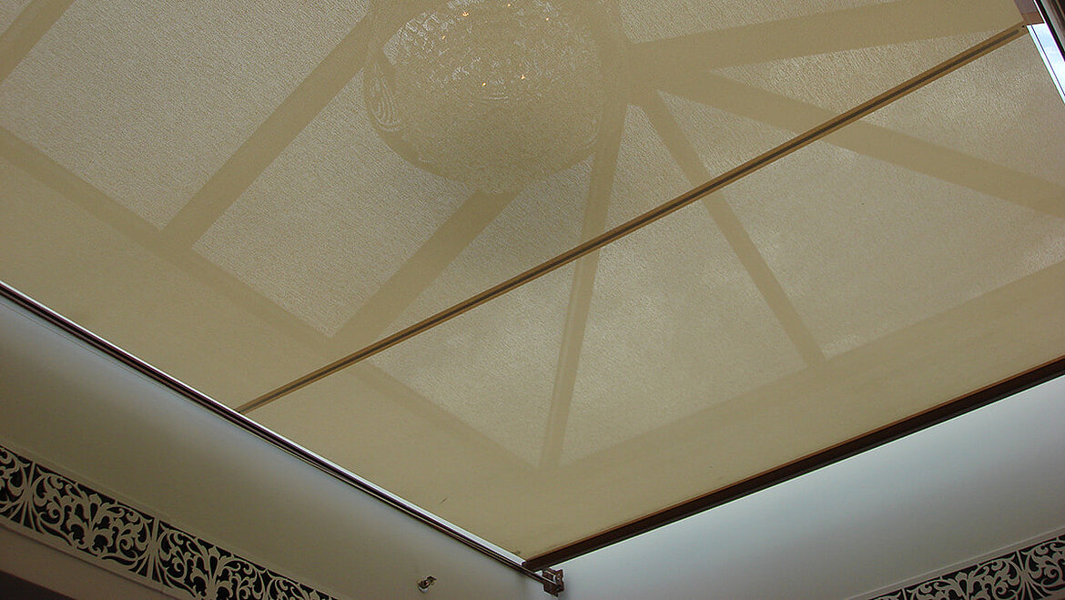 Glasdach PR60 als Pyramide mit innenliegender Verschattung